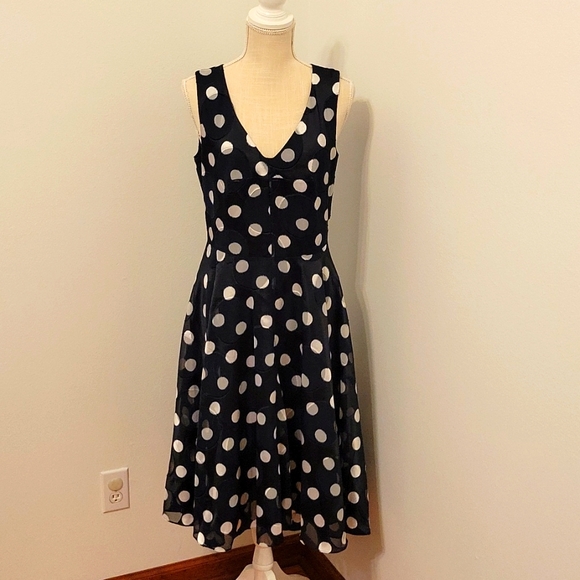 Ann Taylor Dresses & Skirts - NWT ANN TAYLOR Navy blue fit and flare dress w/ large white polka dots in size 6